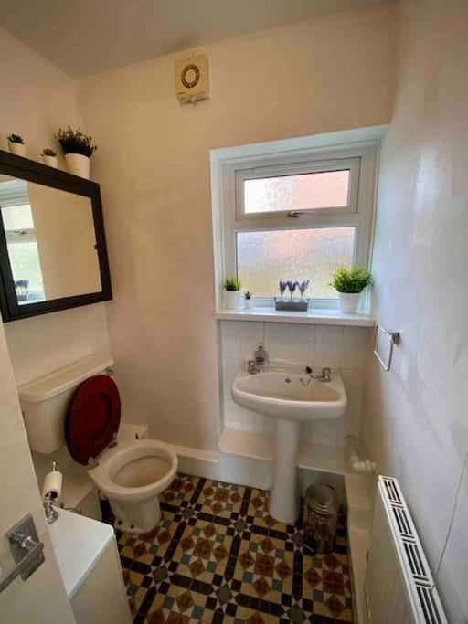 Brickworks - 2 Bedrooms, 15 Mins Walk To The Centre, With Garden คาร์ดิฟฟ์ ภายนอก รูปภาพ